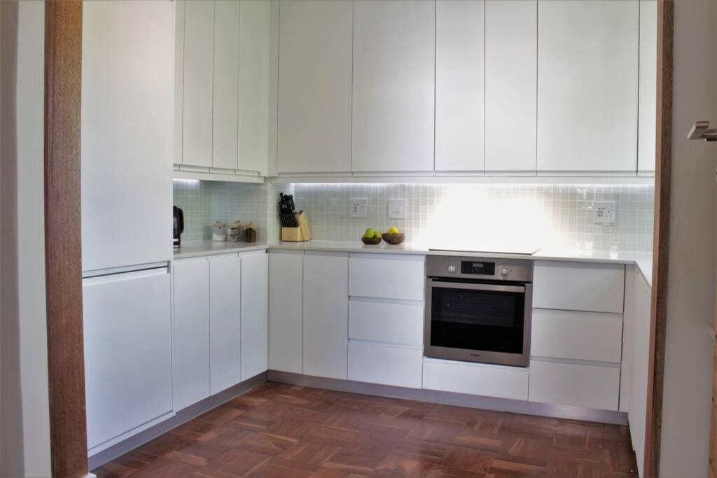 Table Mountain Views, Modern,Lots Of Natural Light, With Parking Cape Town Exterior photo